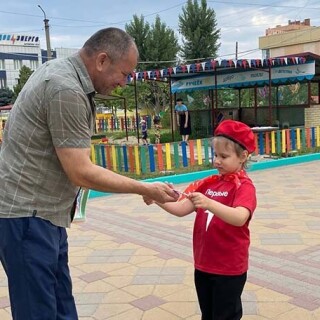 image-12-06-25-08-40-2